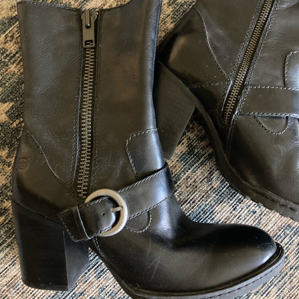 BORN boots - never worn! - Picture 2 of 10